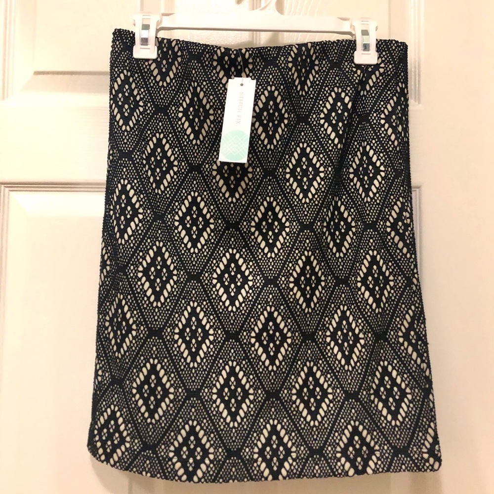Lace pencil skirt